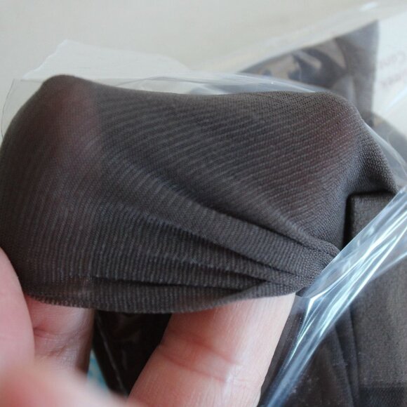Vintage 1990s 2000s Pantyhose, New NOS, Hanes Barely Black, Size A-B, Silk Refle - Picture 10 of 10